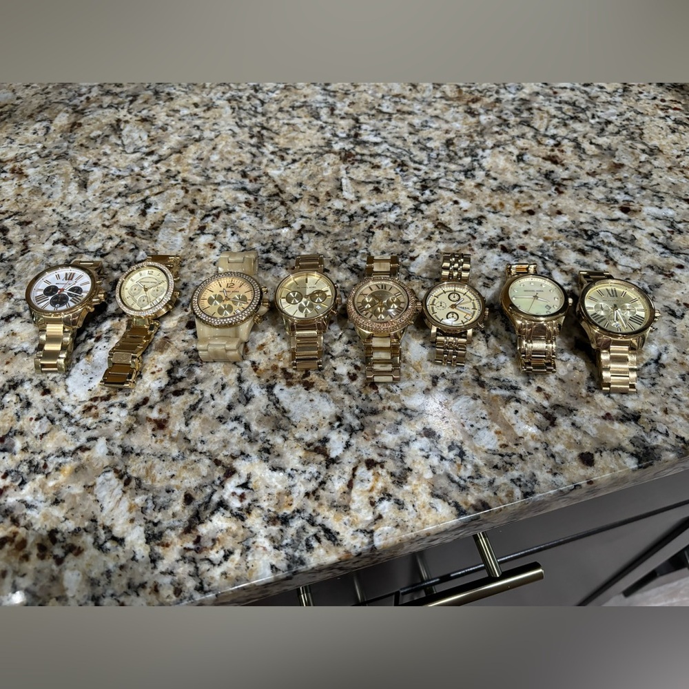 Michael Kors and Fossil, Multiple Watches! 8 Watches Total. Please review video!